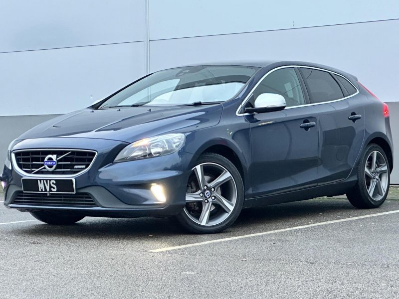 VOLVO V40