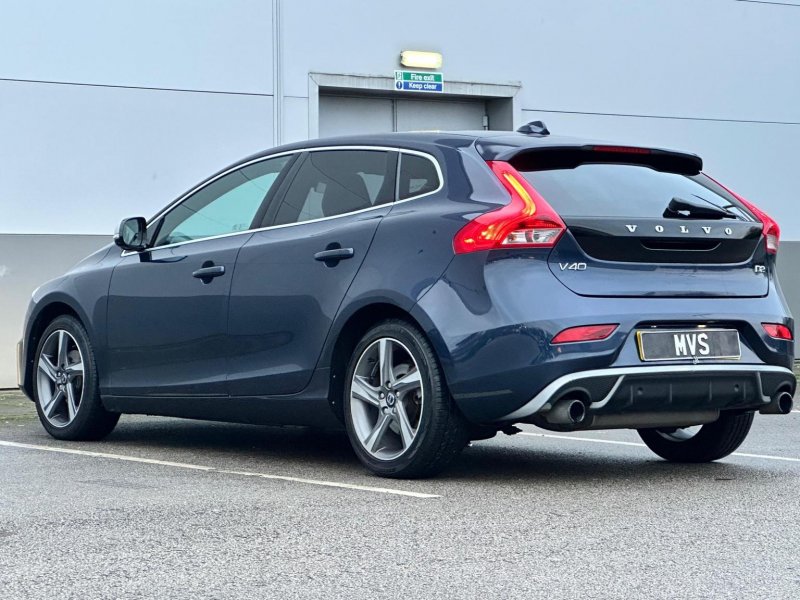 VOLVO V40