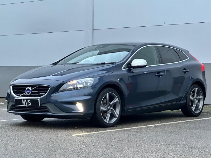 VOLVO V40