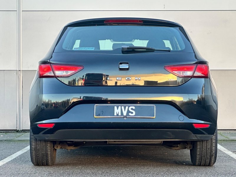 SEAT LEON