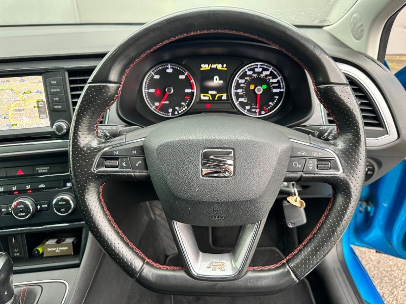 SEAT LEON