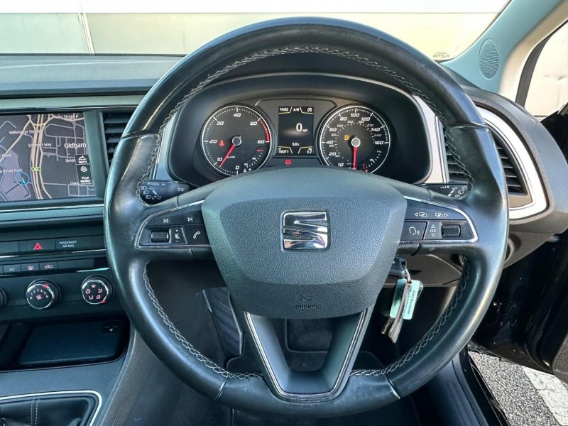 SEAT LEON