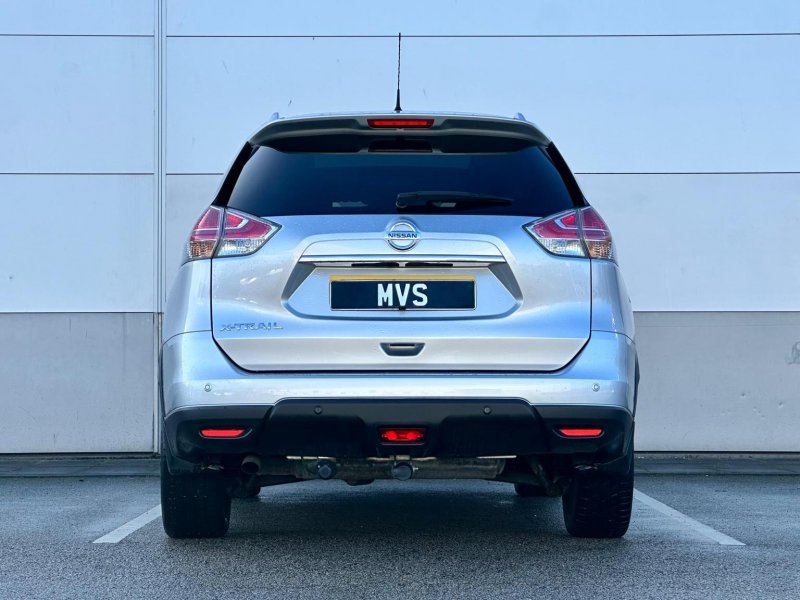 NISSAN X-TRAIL