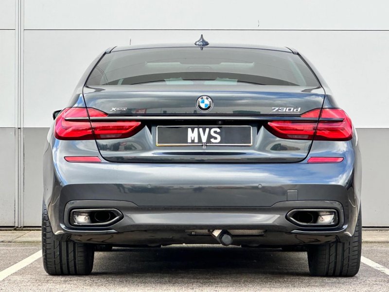 BMW 7 SERIES
