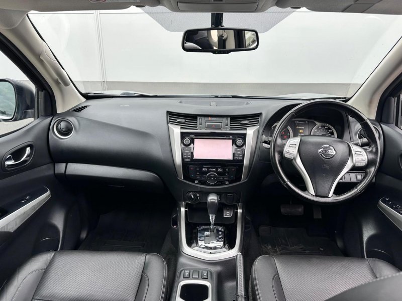 NISSAN NAVARA