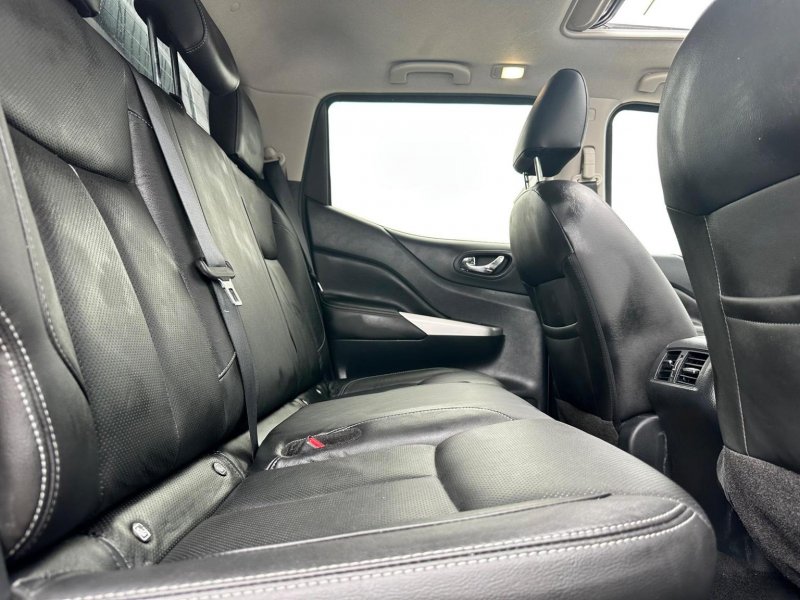 NISSAN NAVARA