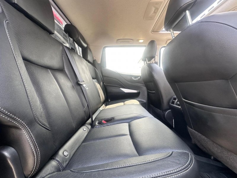 NISSAN NAVARA