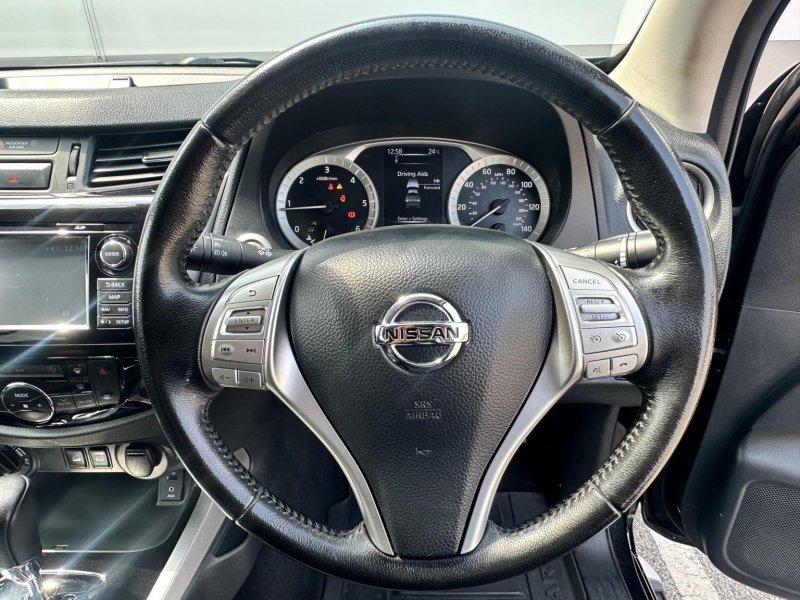 NISSAN NAVARA