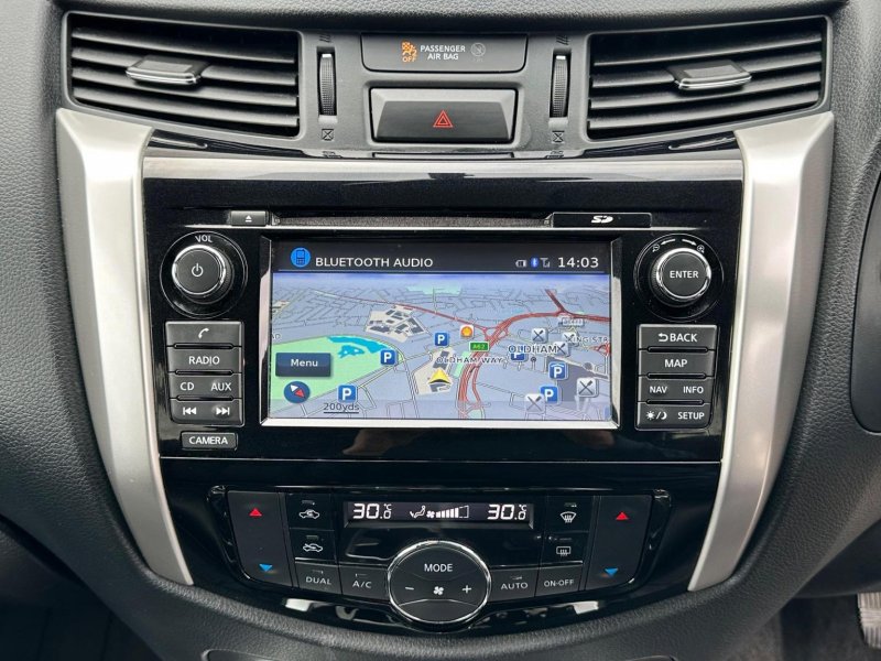 NISSAN NAVARA