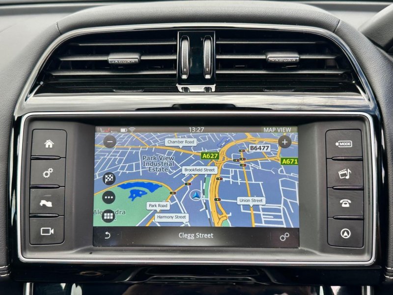 JAGUAR XE