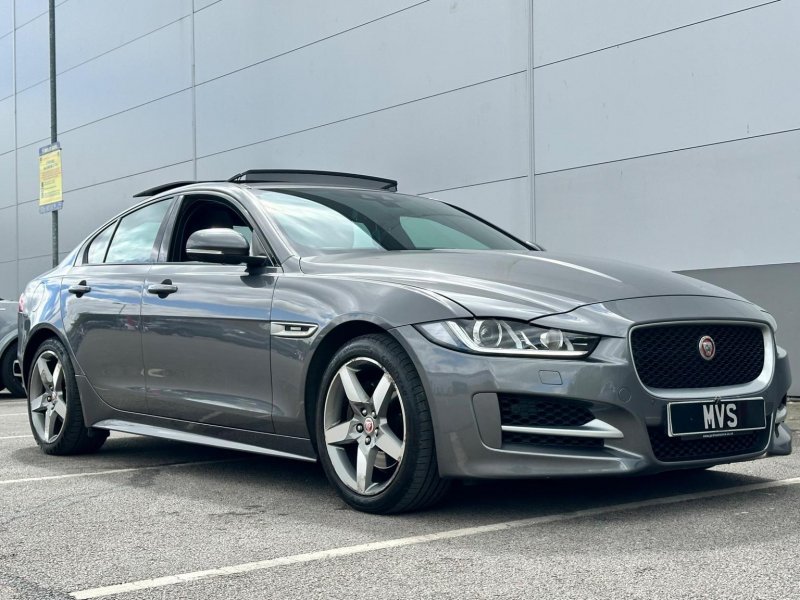JAGUAR XE
