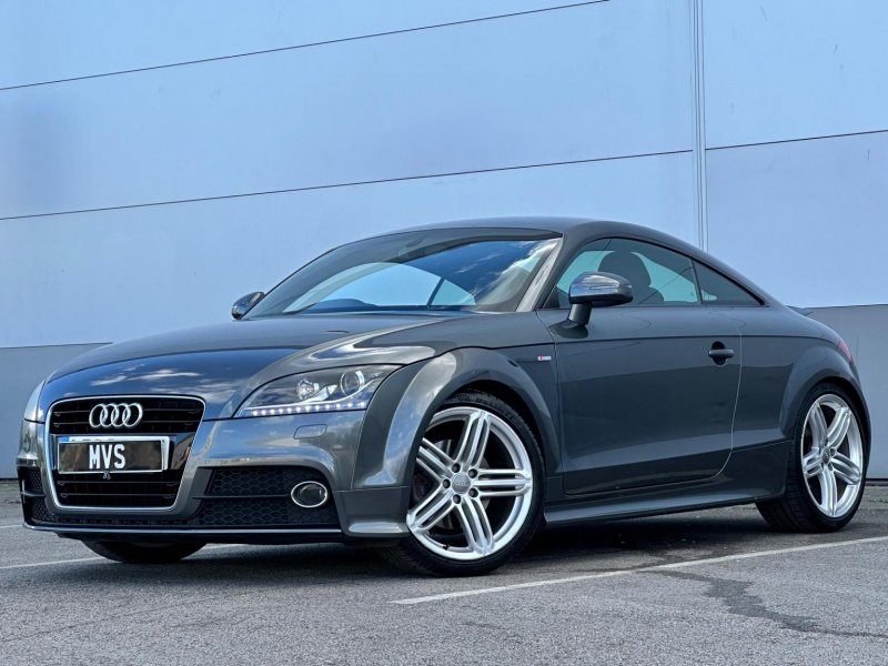 AUDI TT