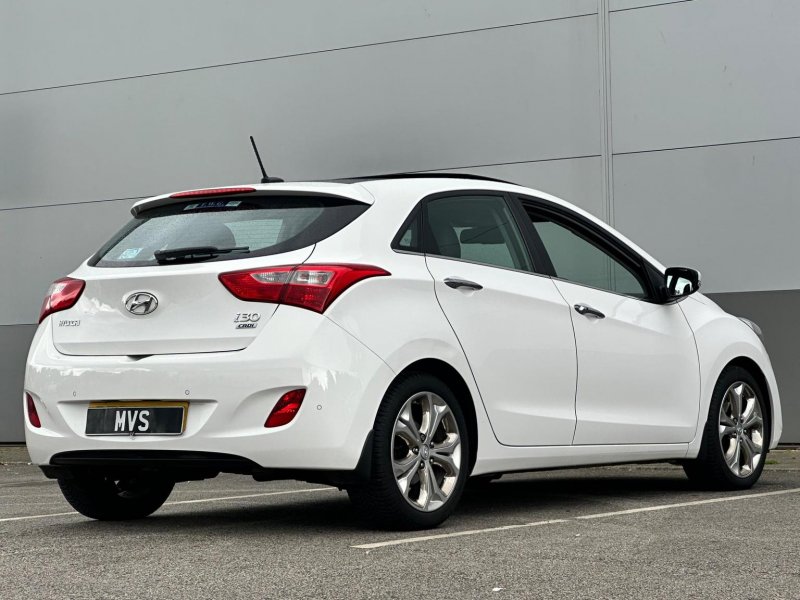 HYUNDAI I30