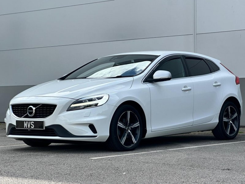 VOLVO V40